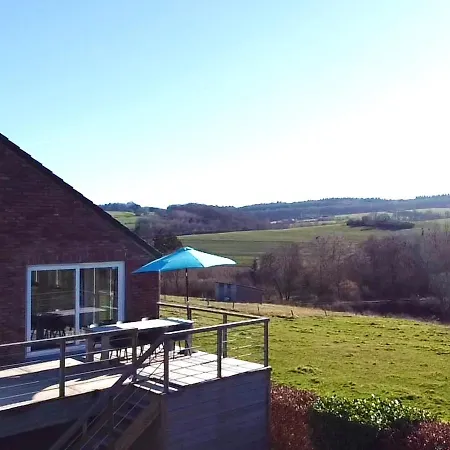 Met Zonneterras, Tuin En Panoramisch Uitzicht